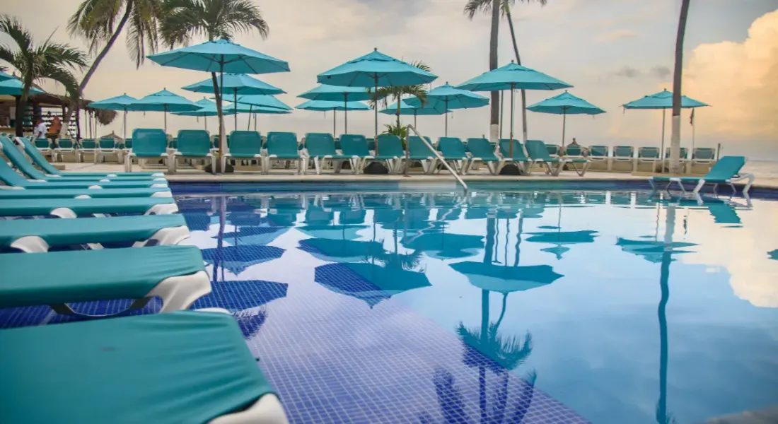 Piscina Hotel Fontán Ixtapa Piscina Hotel Fontán Ixtapa